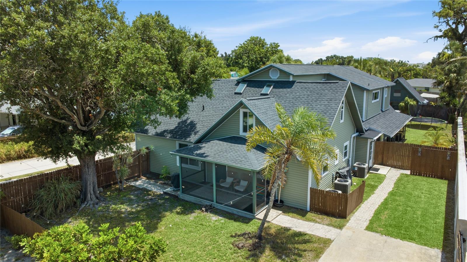 BAY POINT CORR OF - Residential