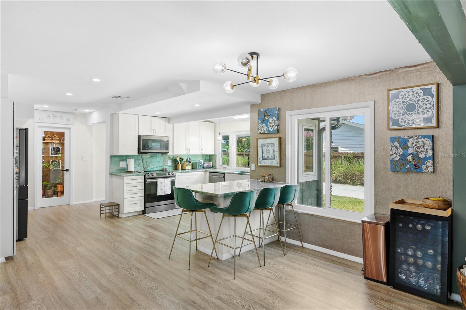 BAY POINT CORR OF - Residential
