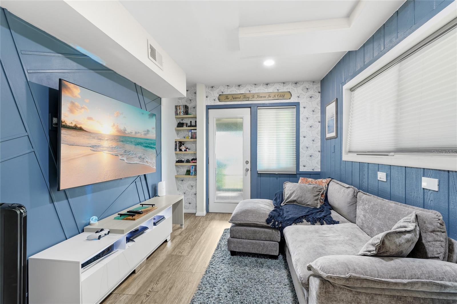 BAY POINT CORR OF - Residential