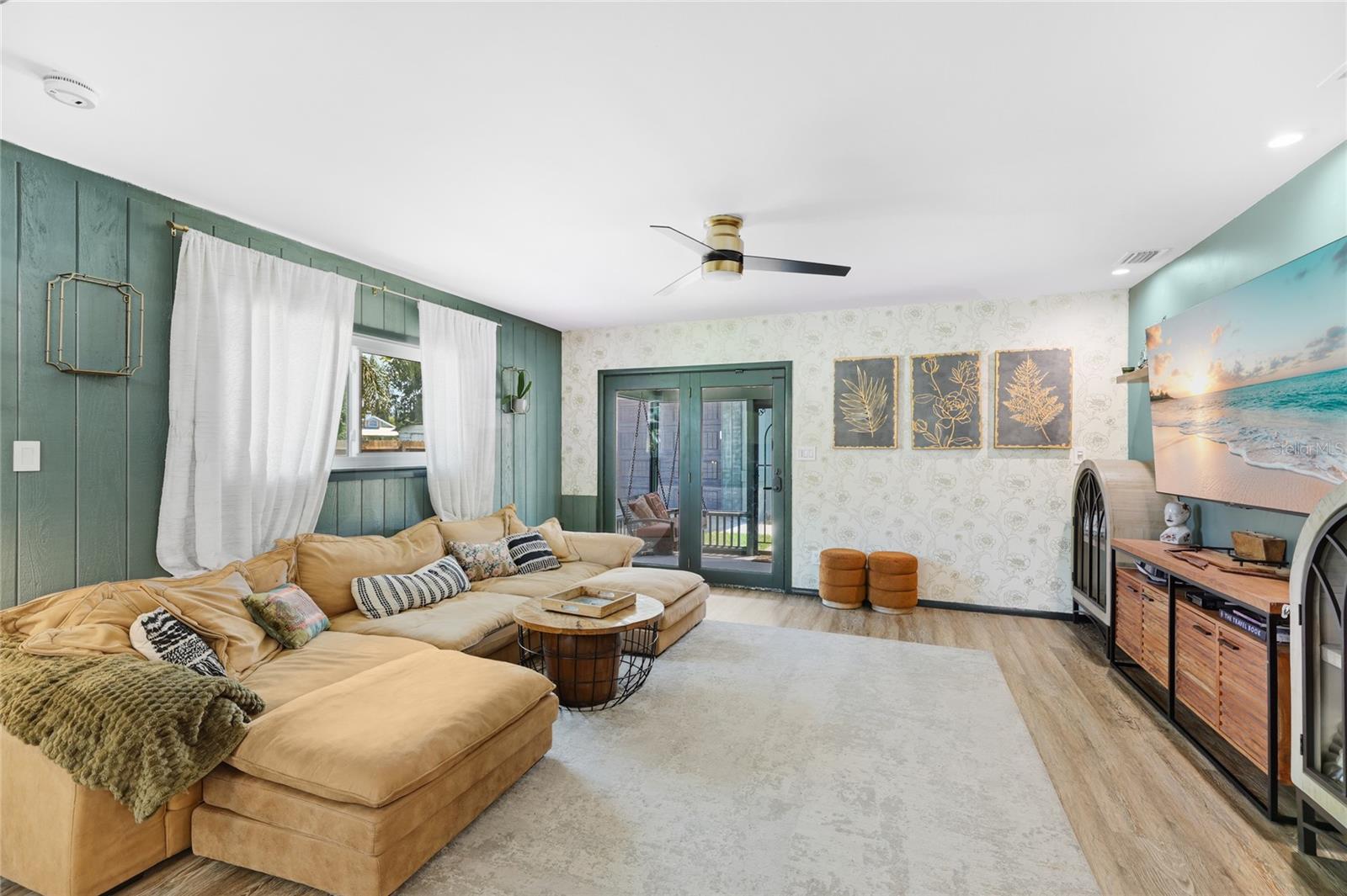 BAY POINT CORR OF - Residential