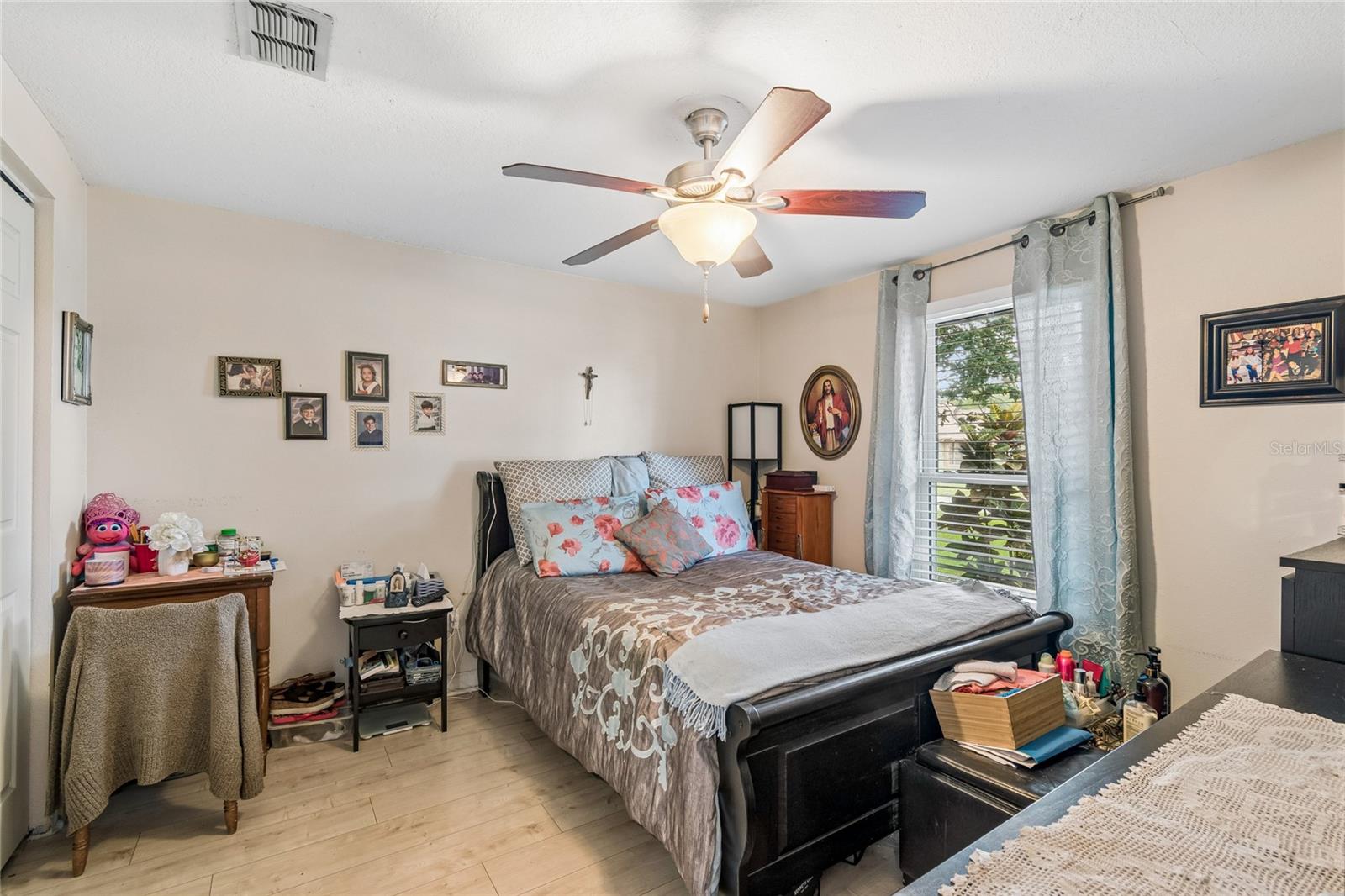 MANDARIN LAKES - Residential