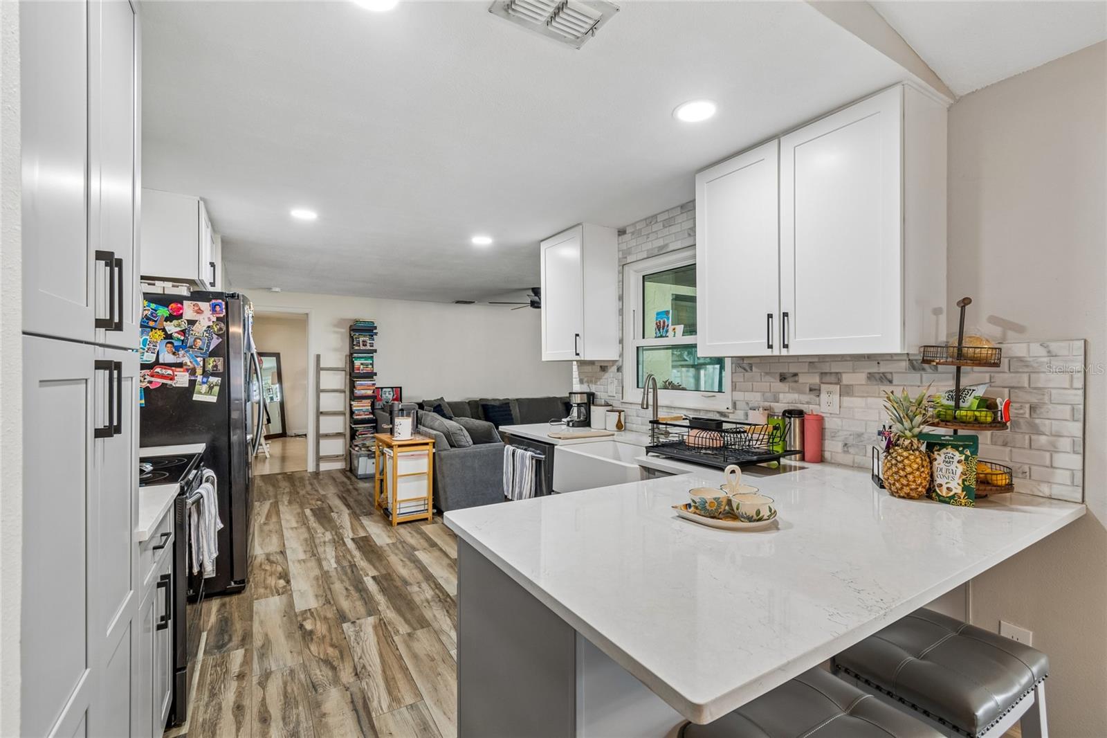MANDARIN LAKES - Residential