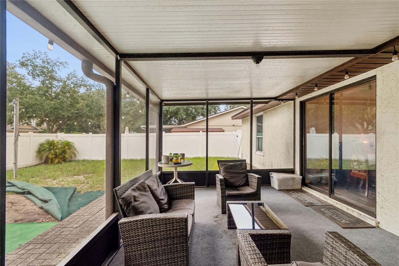 MANDARIN LAKES - Residential