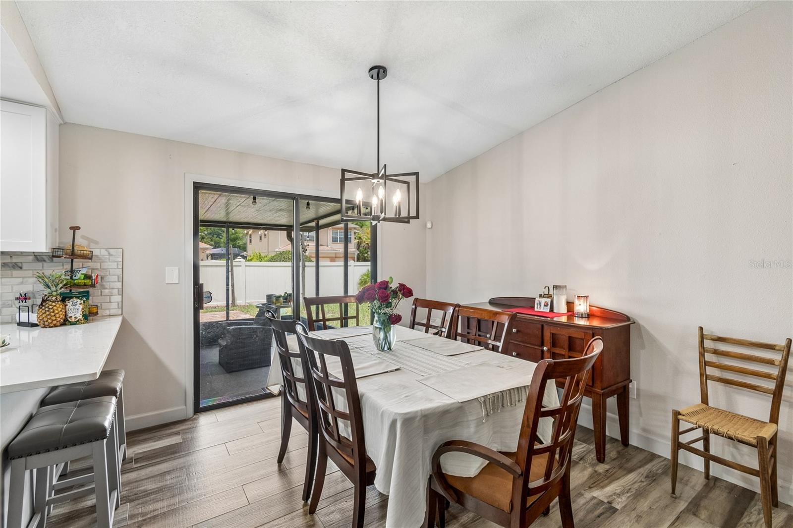 MANDARIN LAKES - Residential