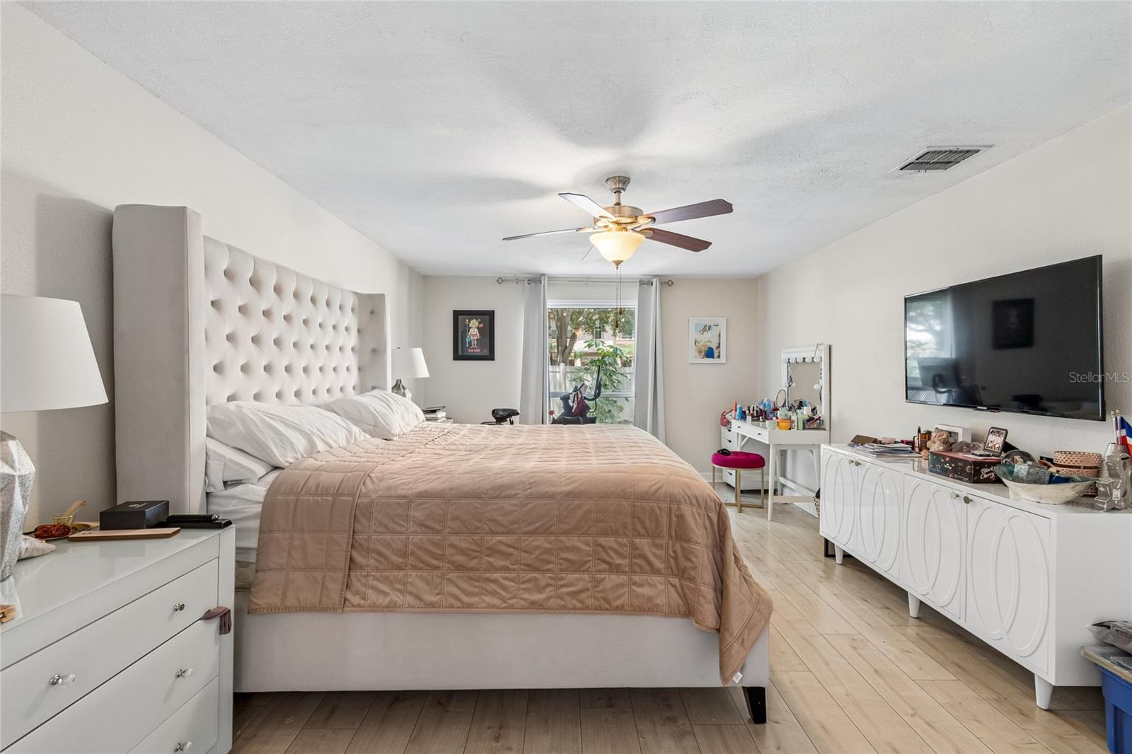 MANDARIN LAKES - Residential
