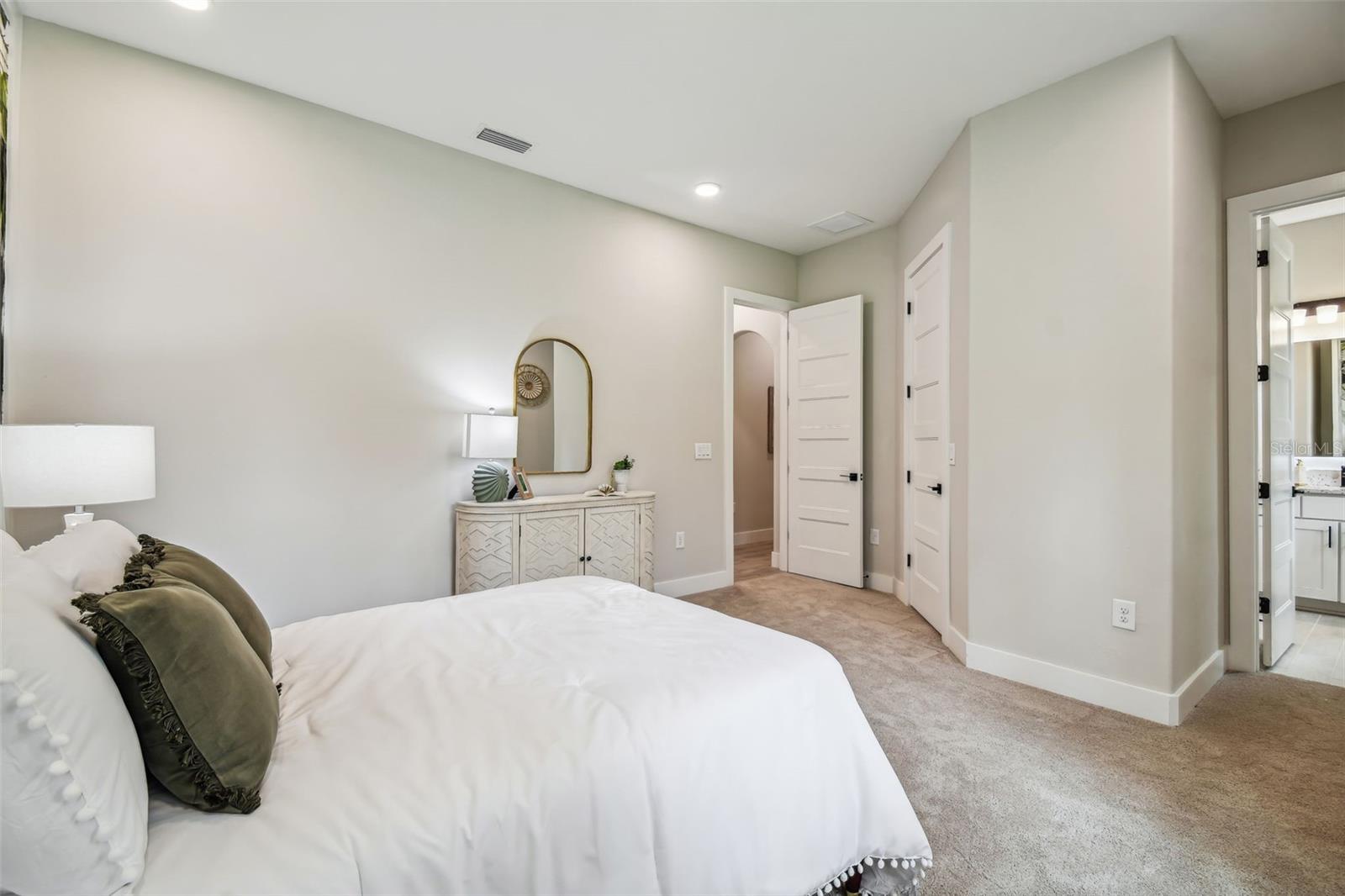 SOUTHERN HILLS PLANTATION - Residential