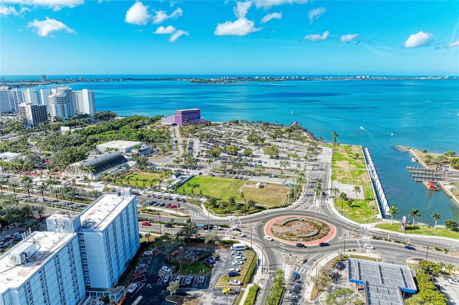BROADWAY PROMENADE - Residential