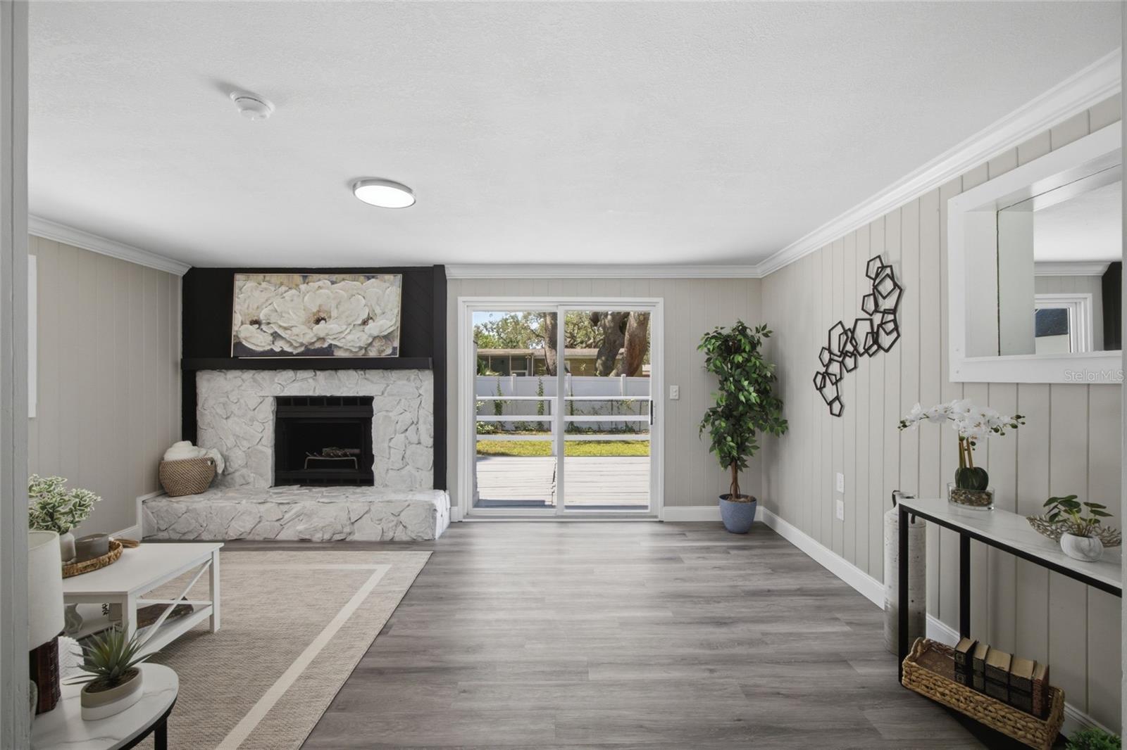 PALM RIDGE MANOR 1ST ADD - Residential