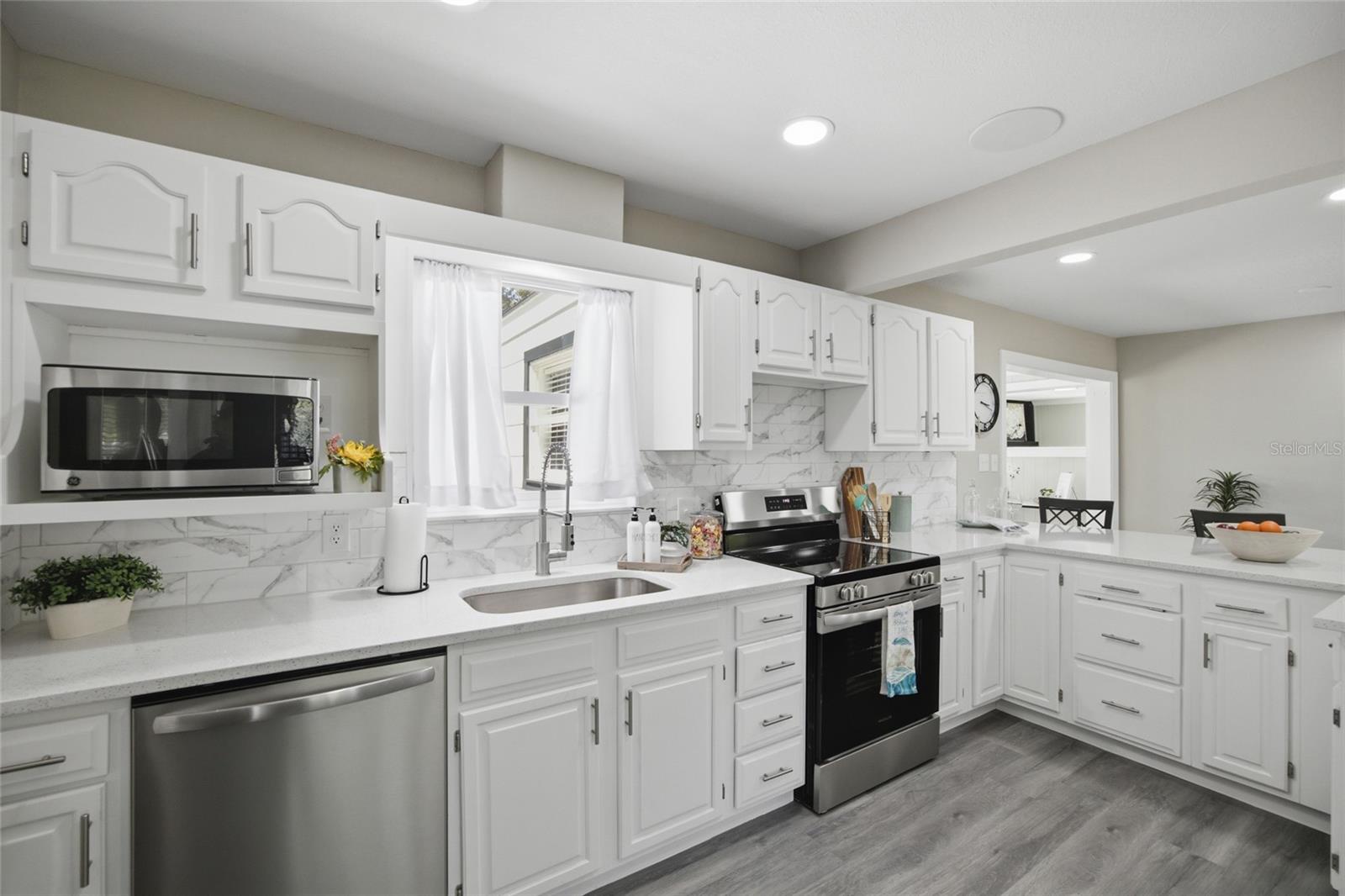 PALM RIDGE MANOR 1ST ADD - Residential