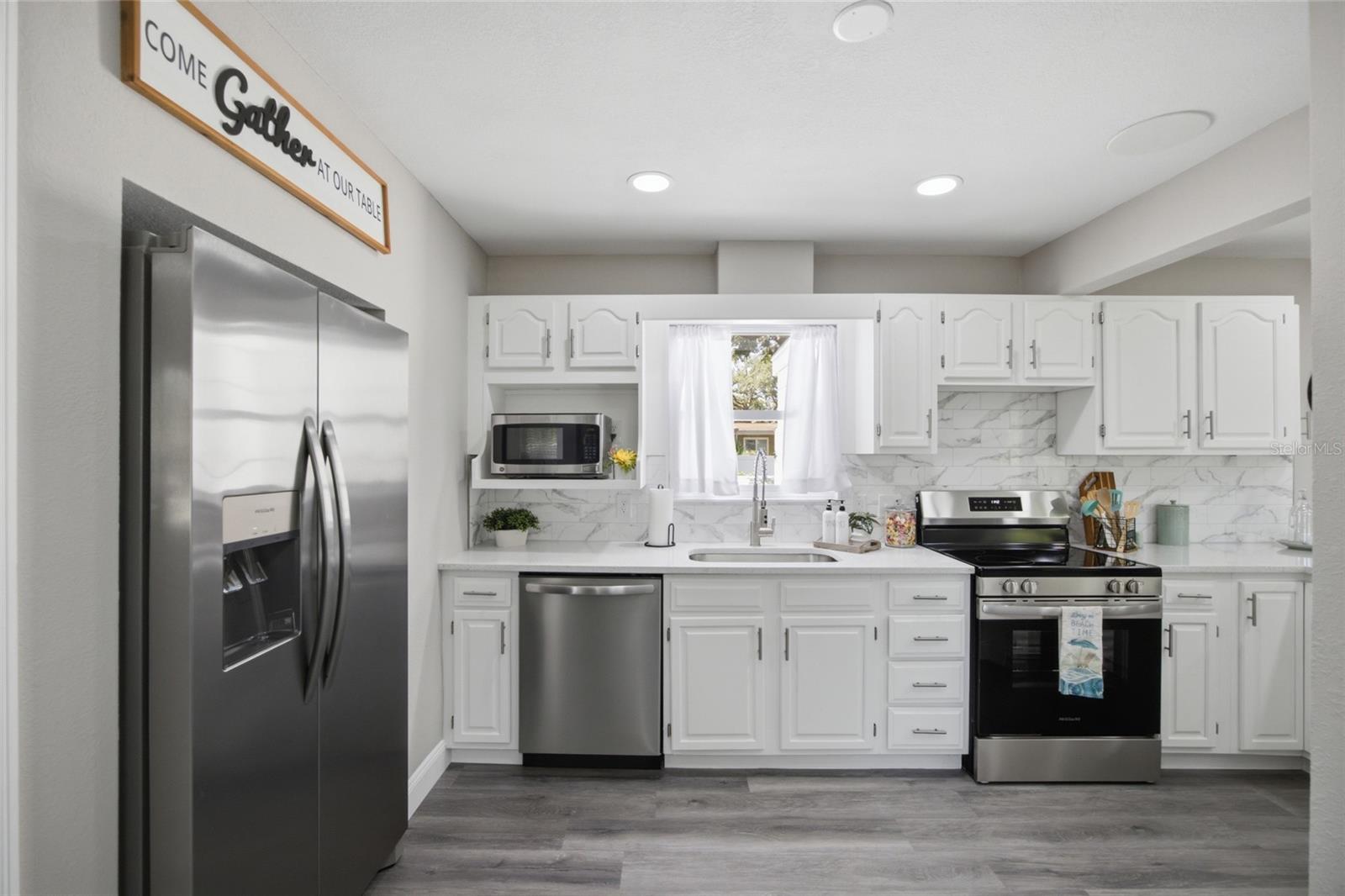 PALM RIDGE MANOR 1ST ADD - Residential
