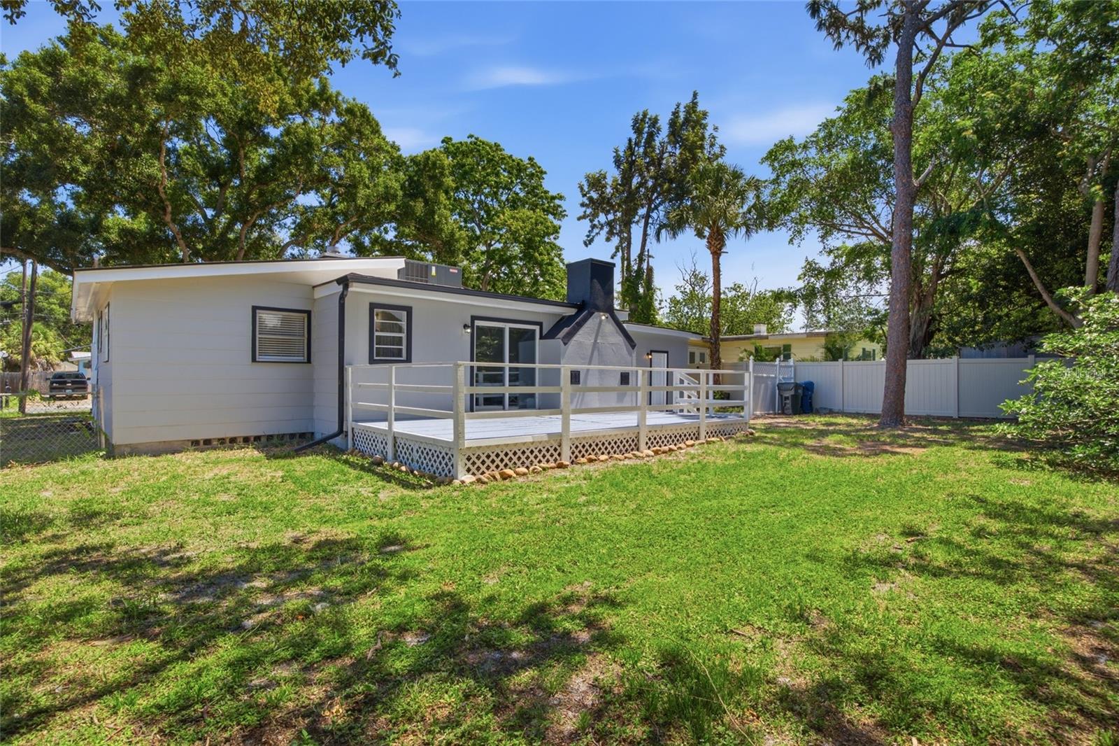 PALM RIDGE MANOR 1ST ADD - Residential