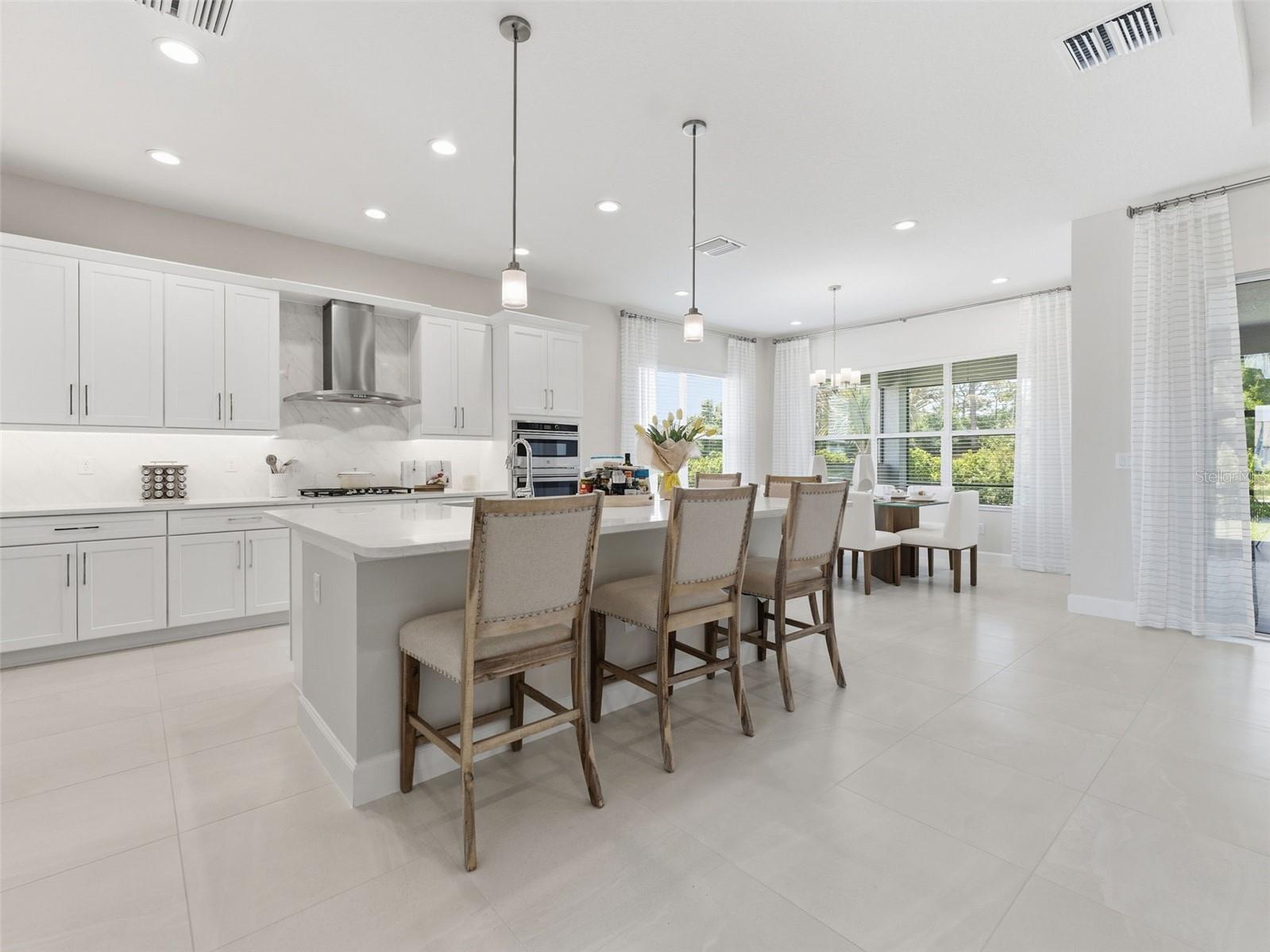 VALENCIA RIDGE - Residential