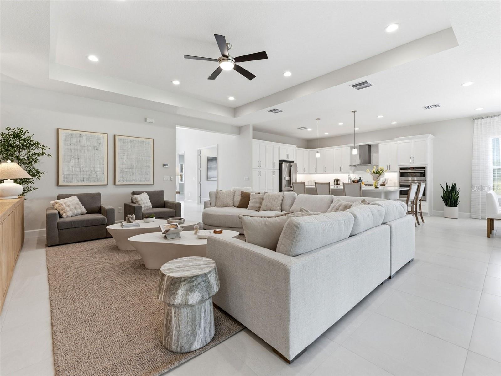 VALENCIA RIDGE - Residential