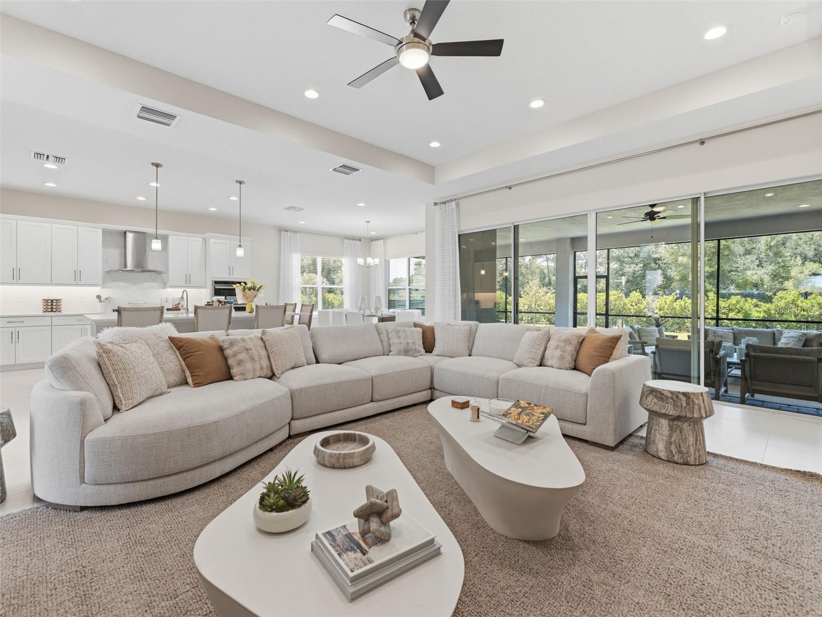 VALENCIA RIDGE - Residential