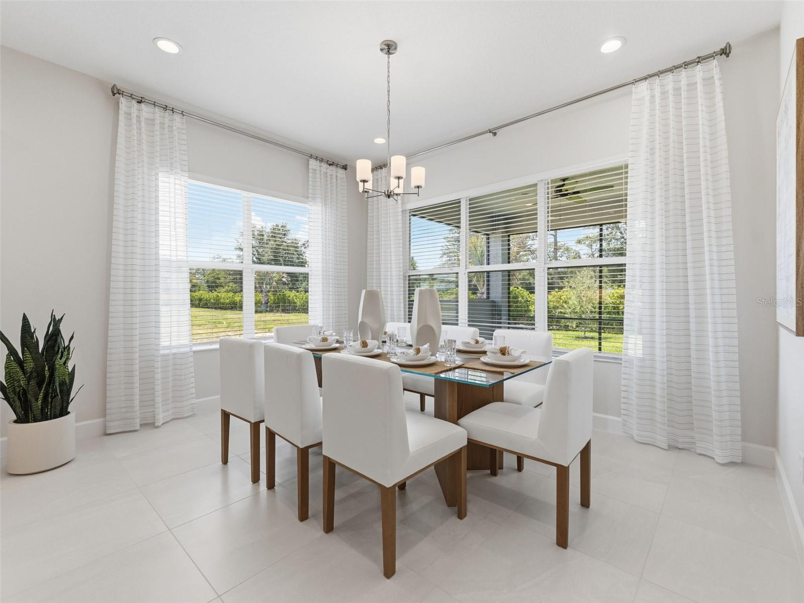 VALENCIA RIDGE - Residential