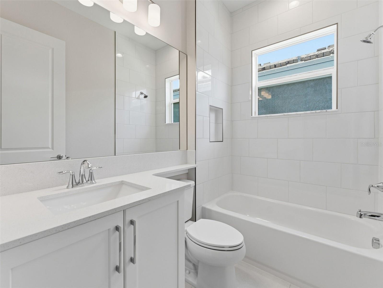 VALENCIA RIDGE - Residential