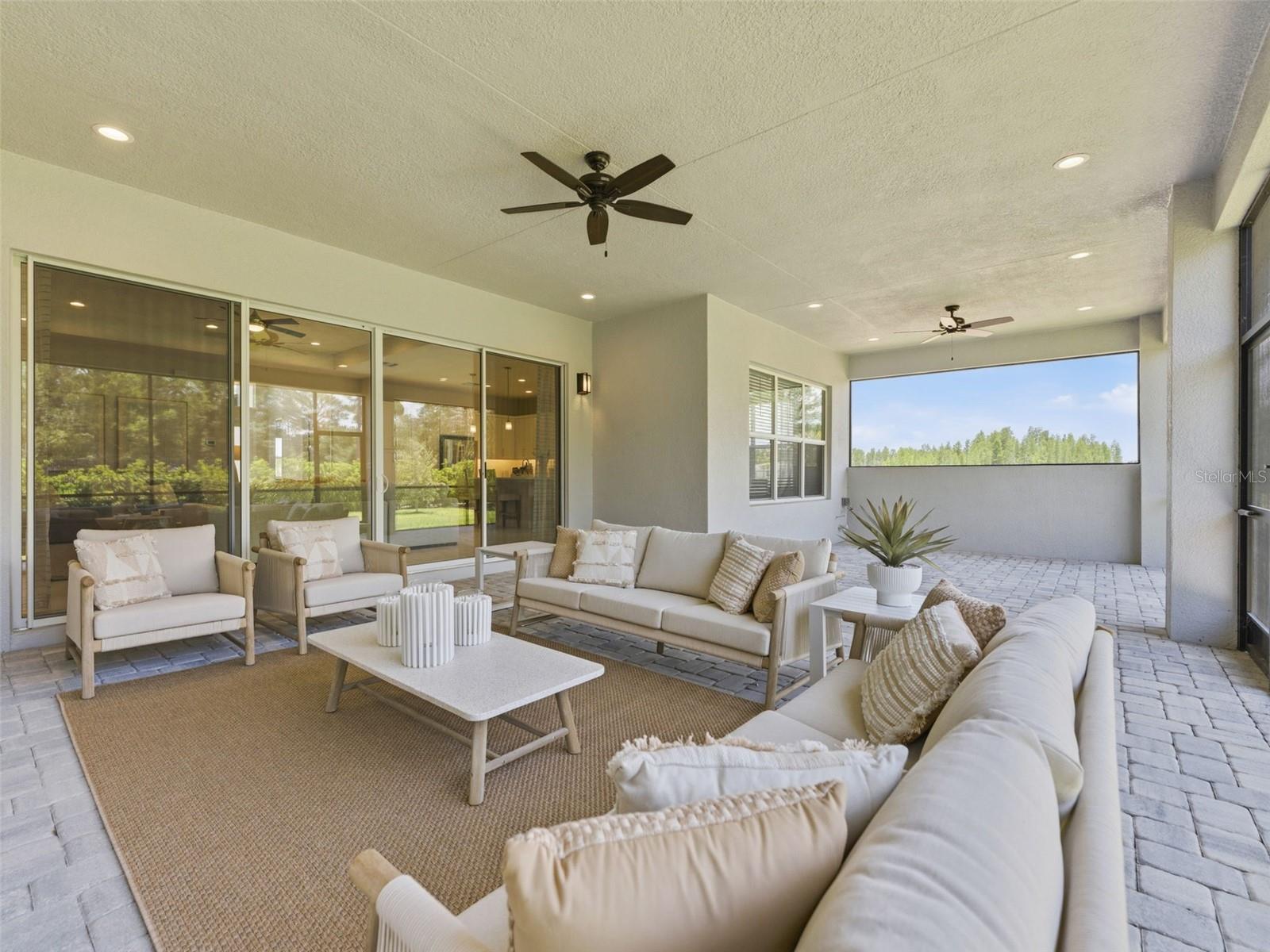 VALENCIA RIDGE - Residential