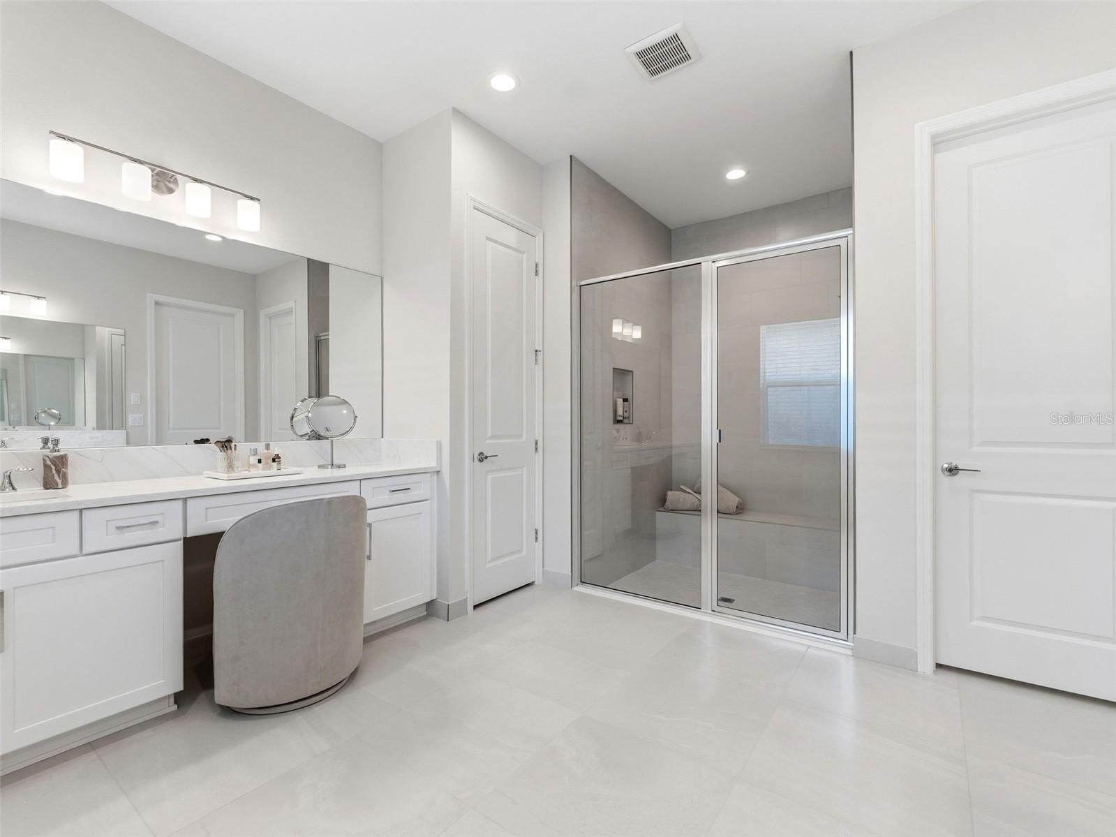 VALENCIA RIDGE - Residential