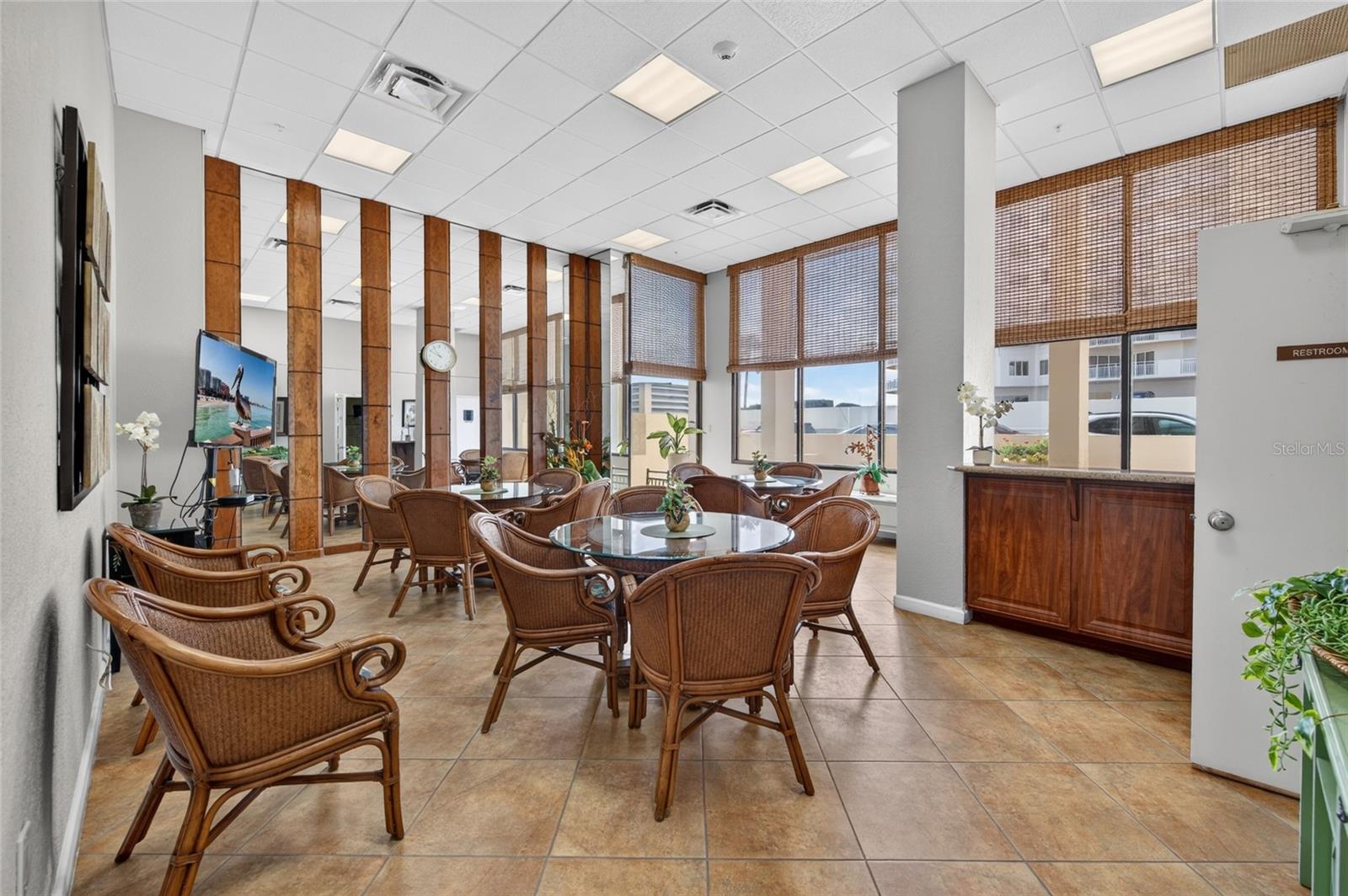 OCEANS SEVEN - Residential