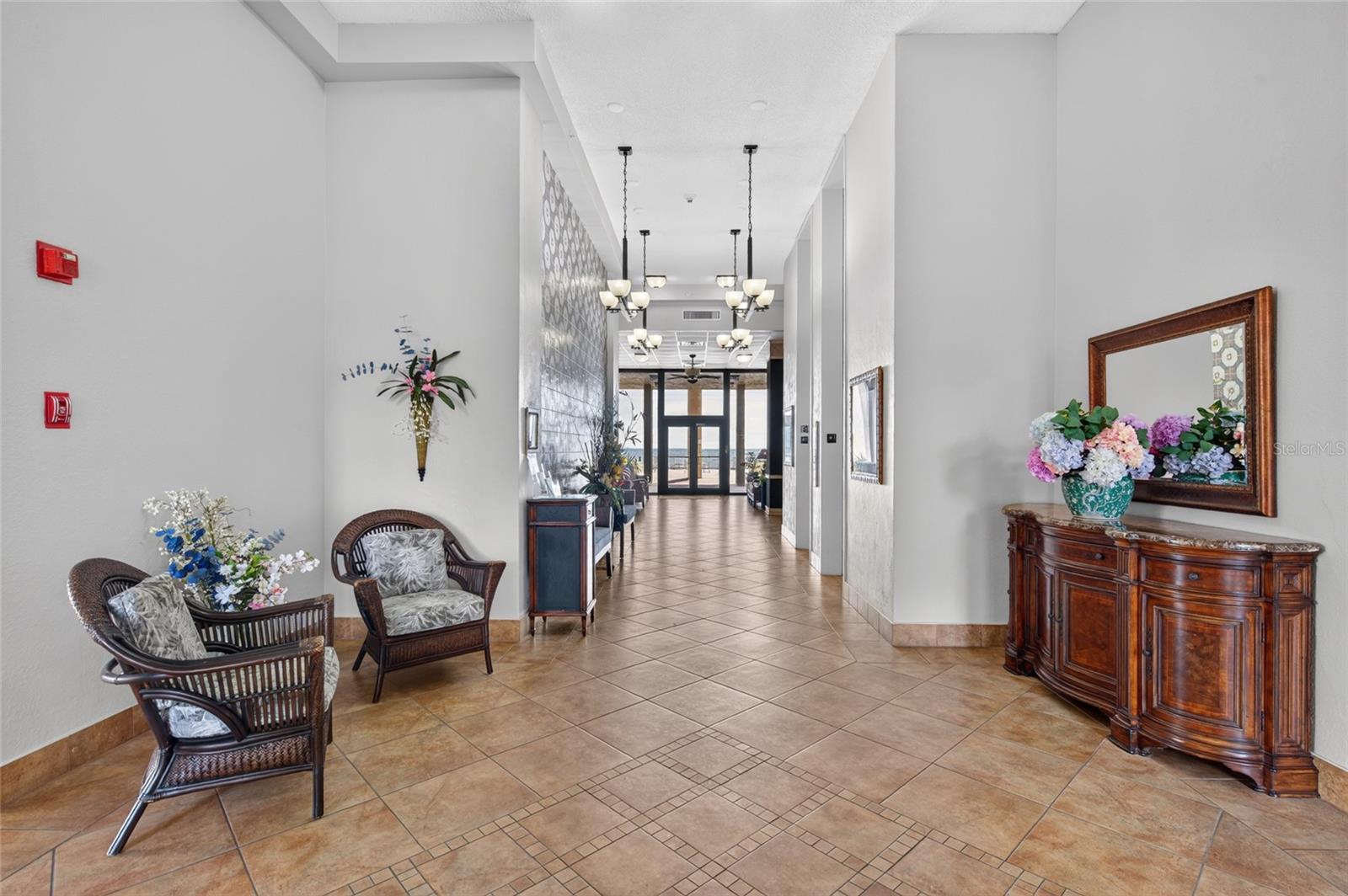 OCEANS SEVEN - Residential