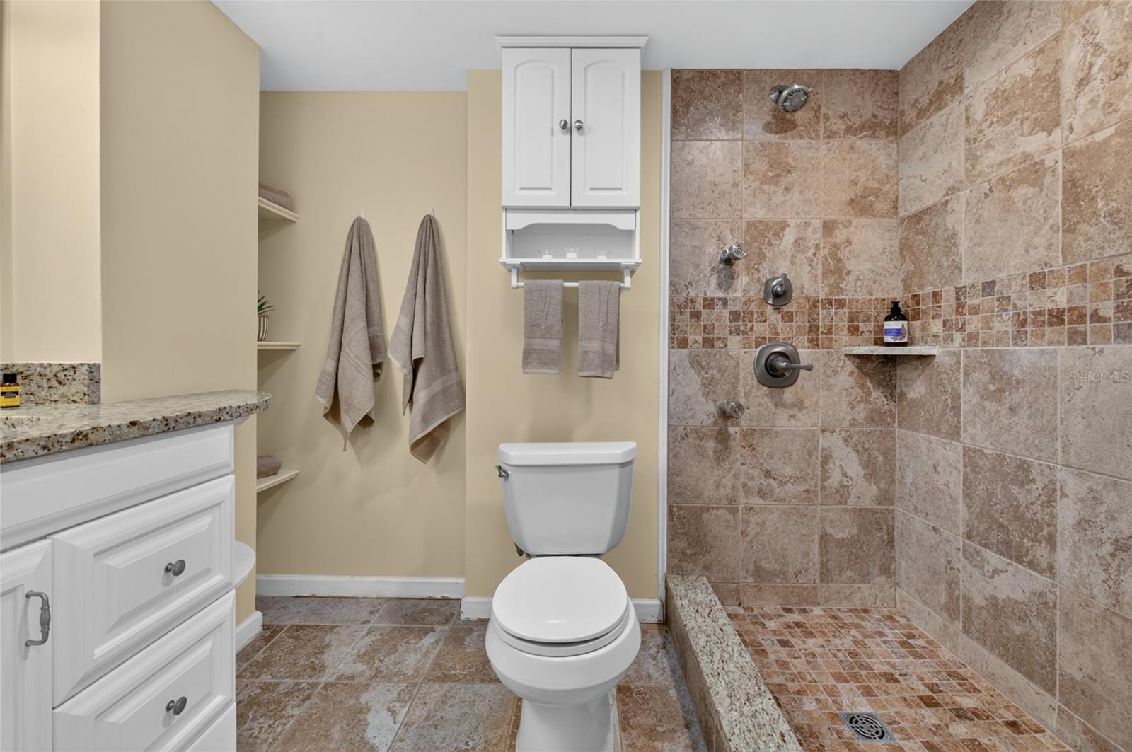 OCEANS SEVEN - Residential