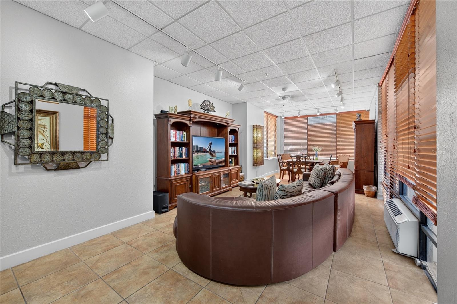 OCEANS SEVEN - Residential