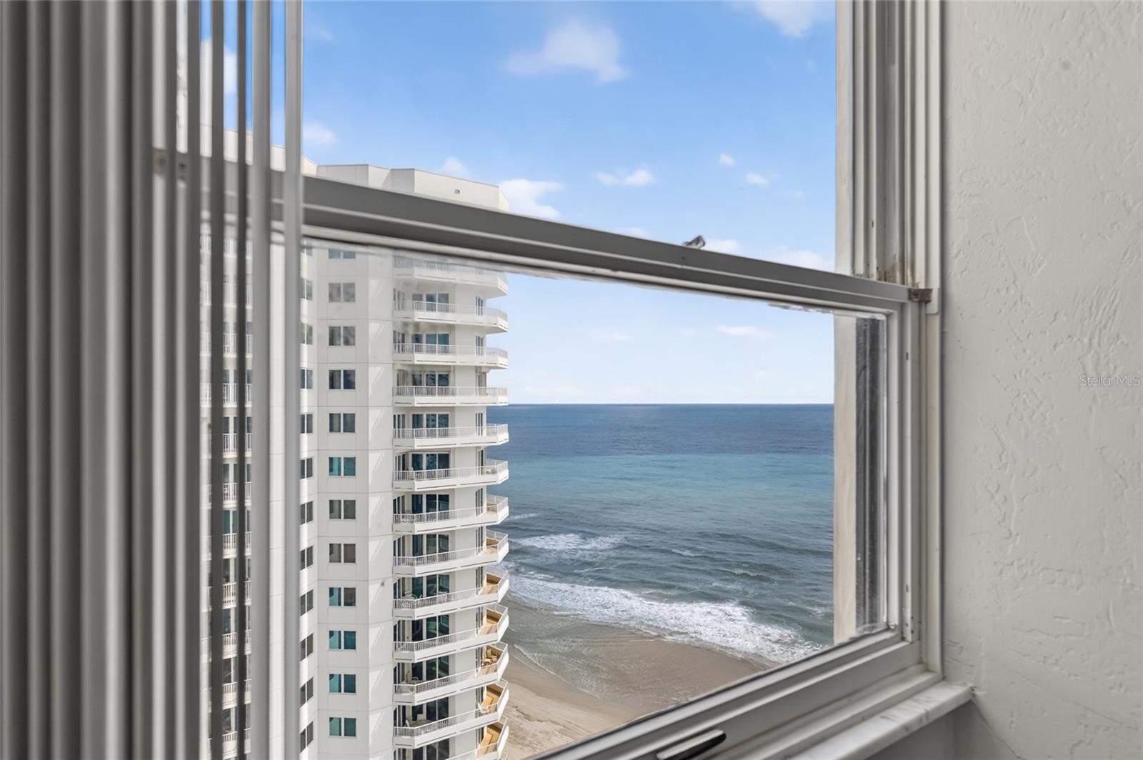 OCEANS SEVEN - Residential