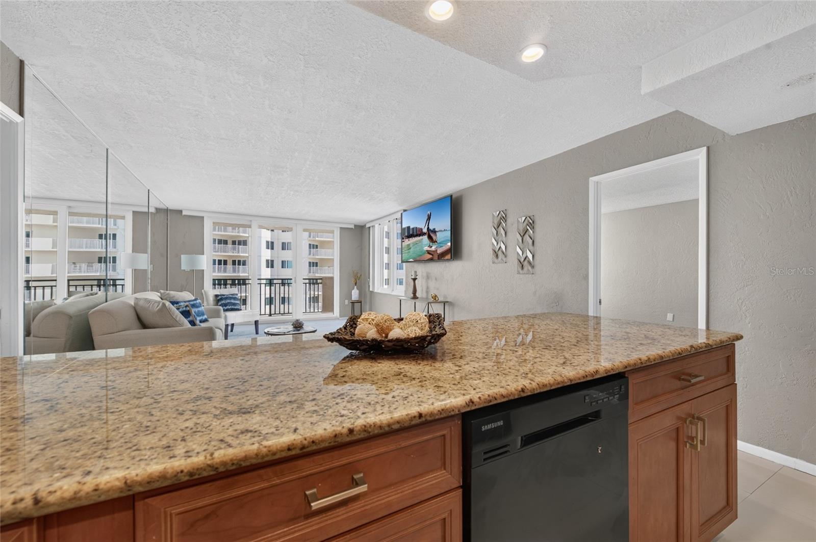 OCEANS SEVEN - Residential