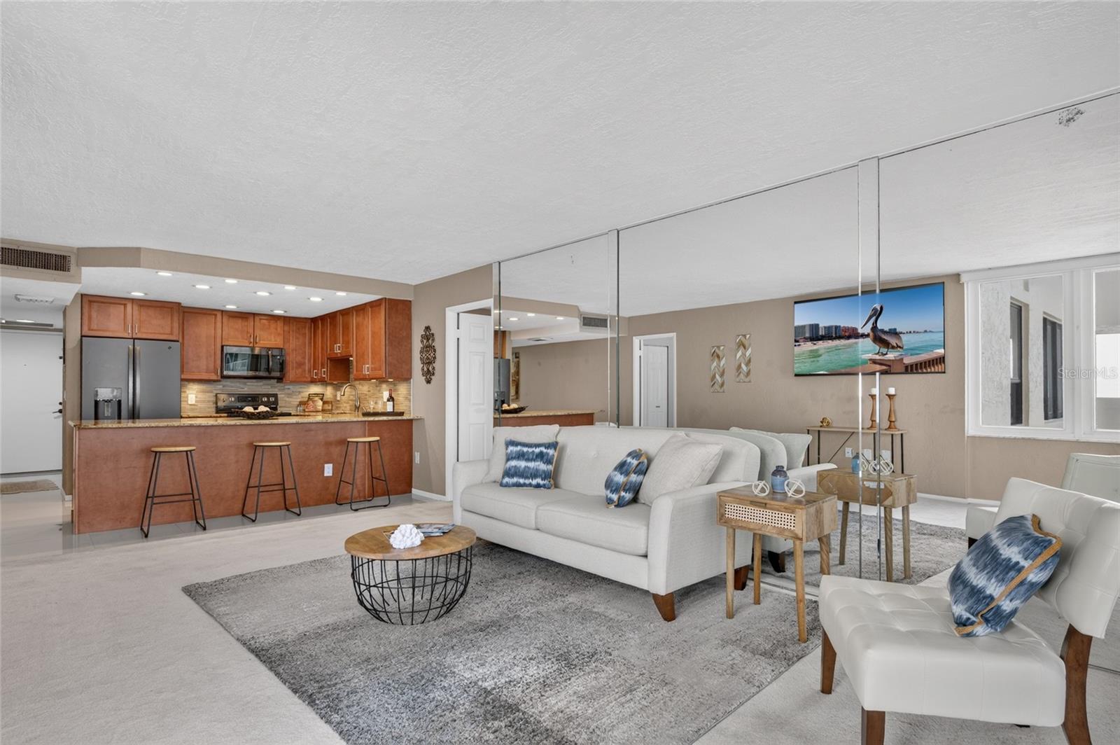 OCEANS SEVEN - Residential