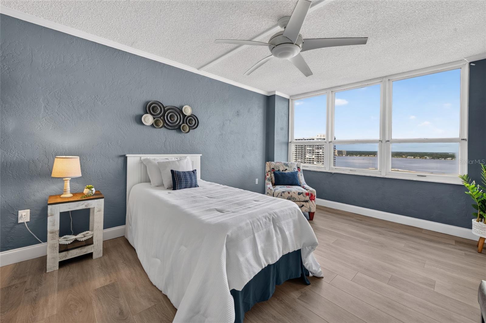 OCEANS SEVEN - Residential