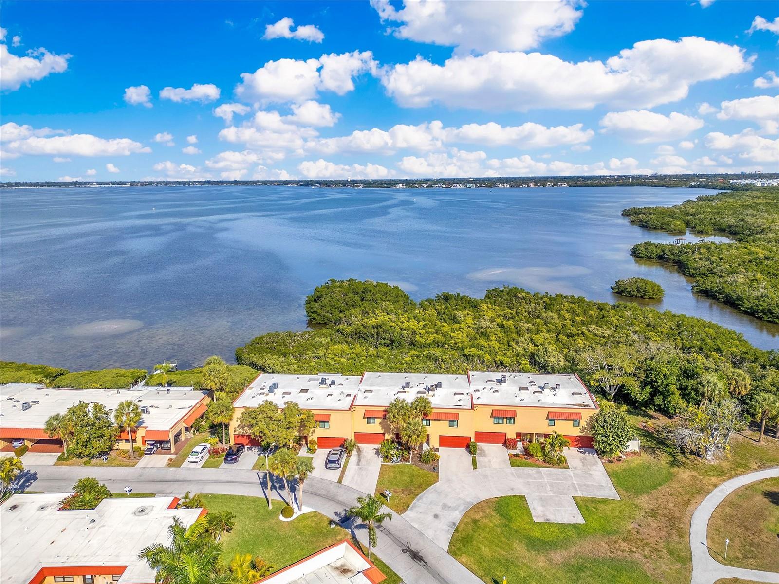 PALMA SOLA HARBOUR SEC 5 - Residential