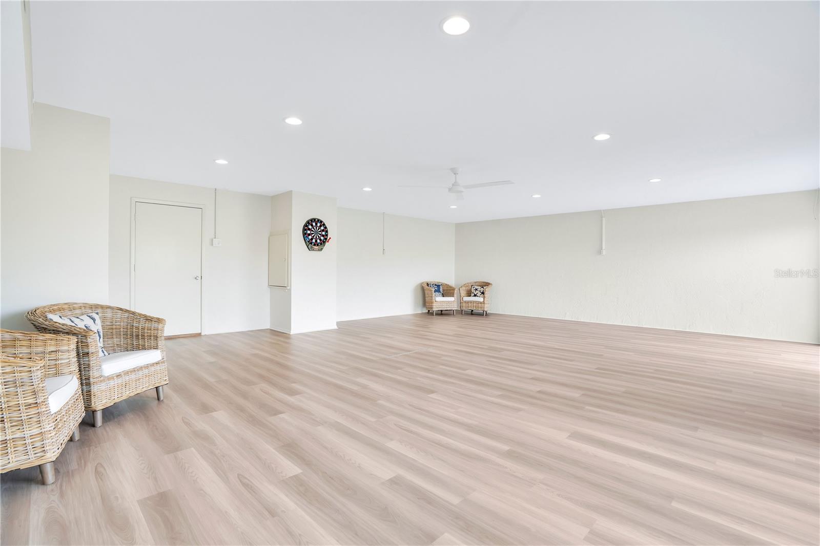 PALMA SOLA HARBOUR SEC 5 - Residential