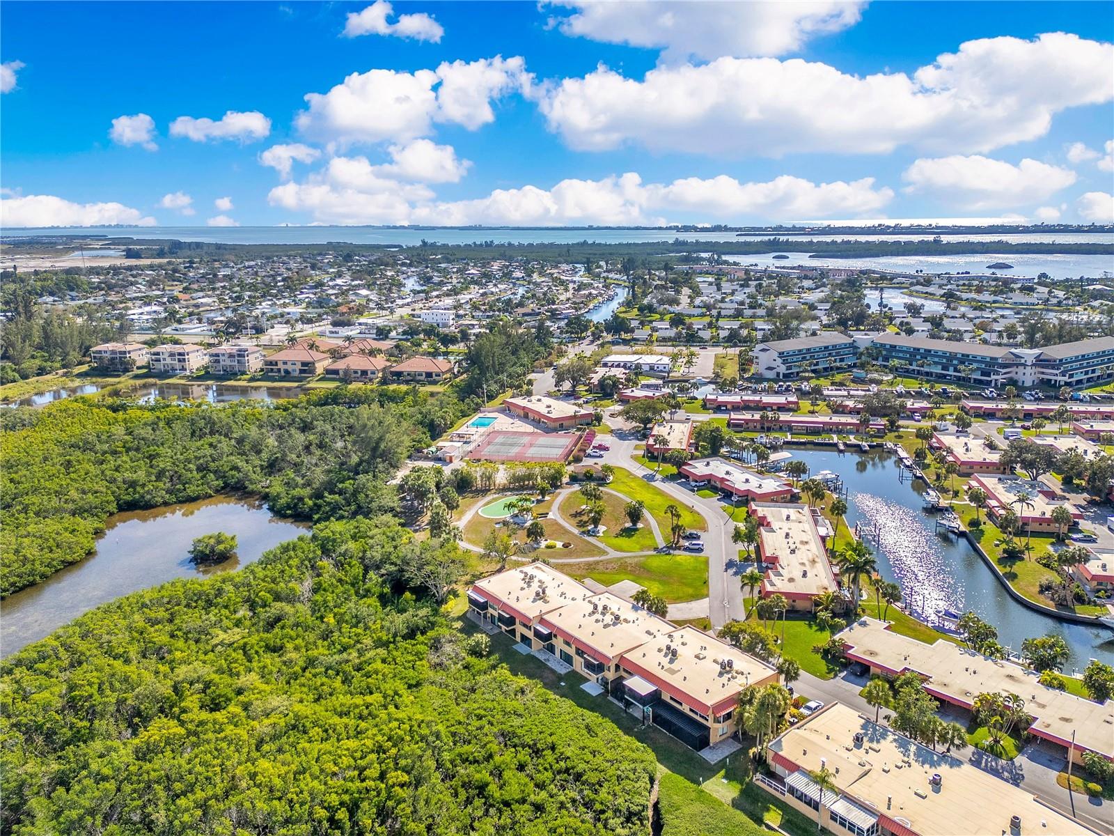 PALMA SOLA HARBOUR SEC 5 - Residential