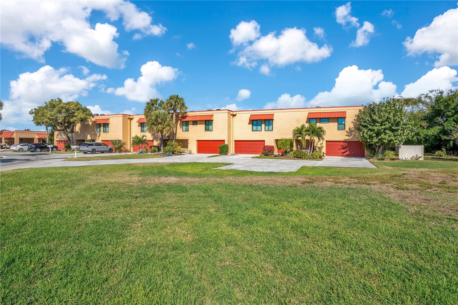 PALMA SOLA HARBOUR SEC 5 - Residential