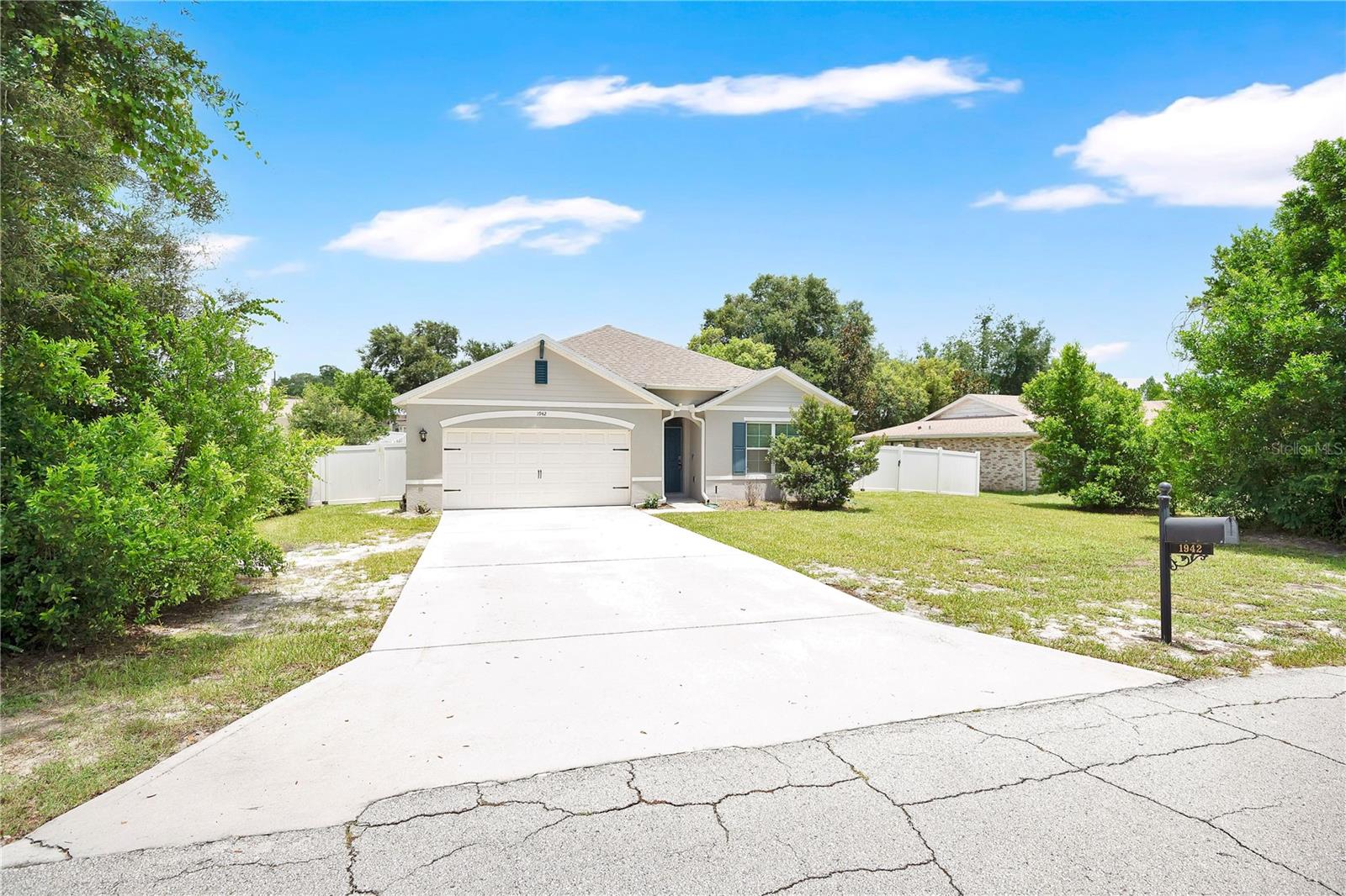 DELTONA LAKES UNIT 13 - Residential