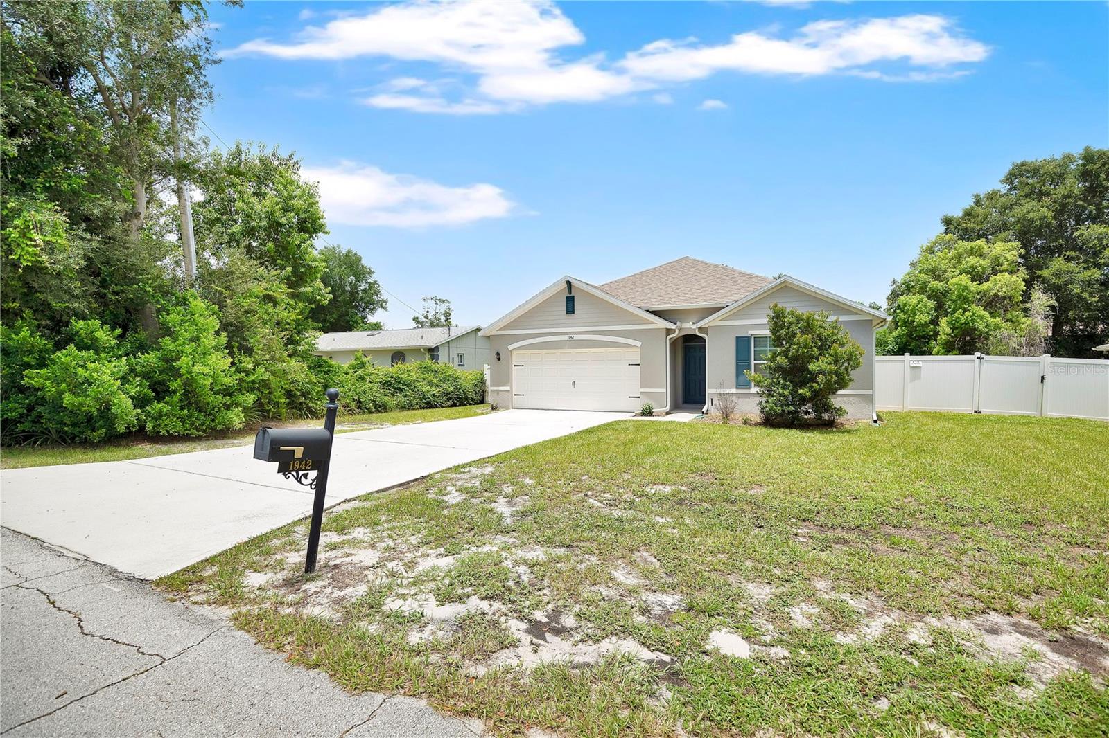 DELTONA LAKES UNIT 13 - Residential