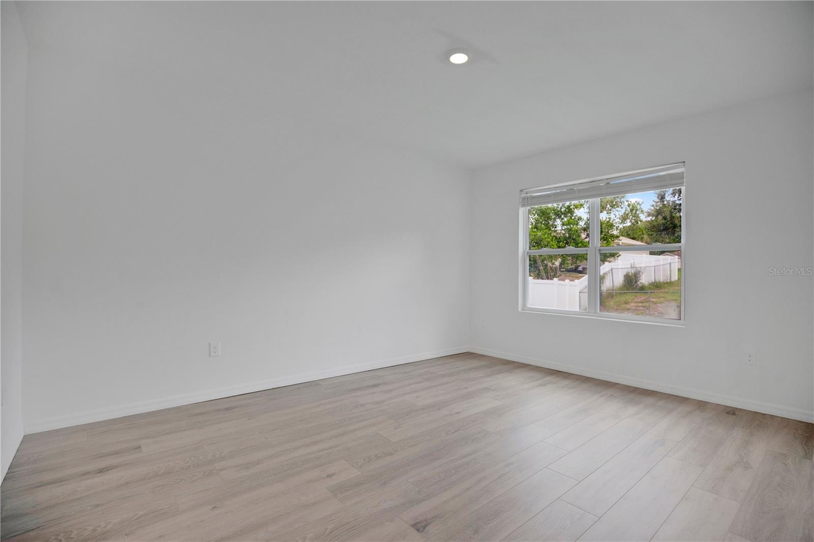 DELTONA LAKES UNIT 13 - Residential