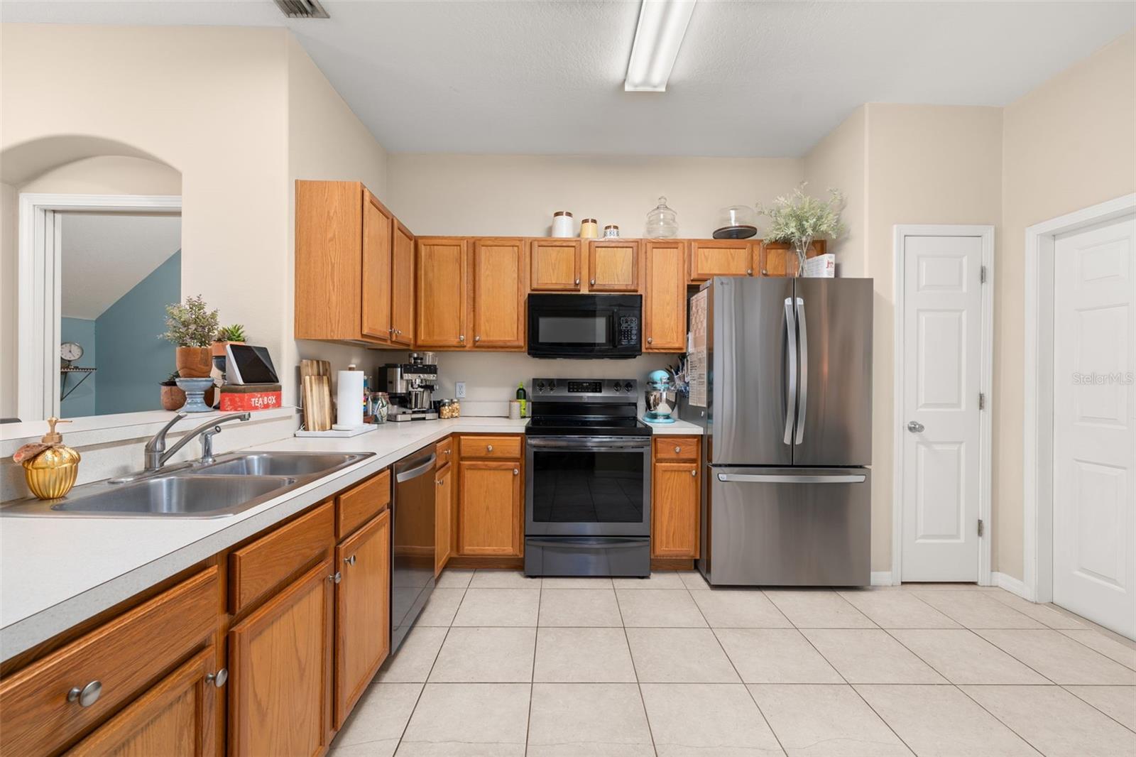 TOWNHOMES AT MILLBROOKE RANCH - Residential