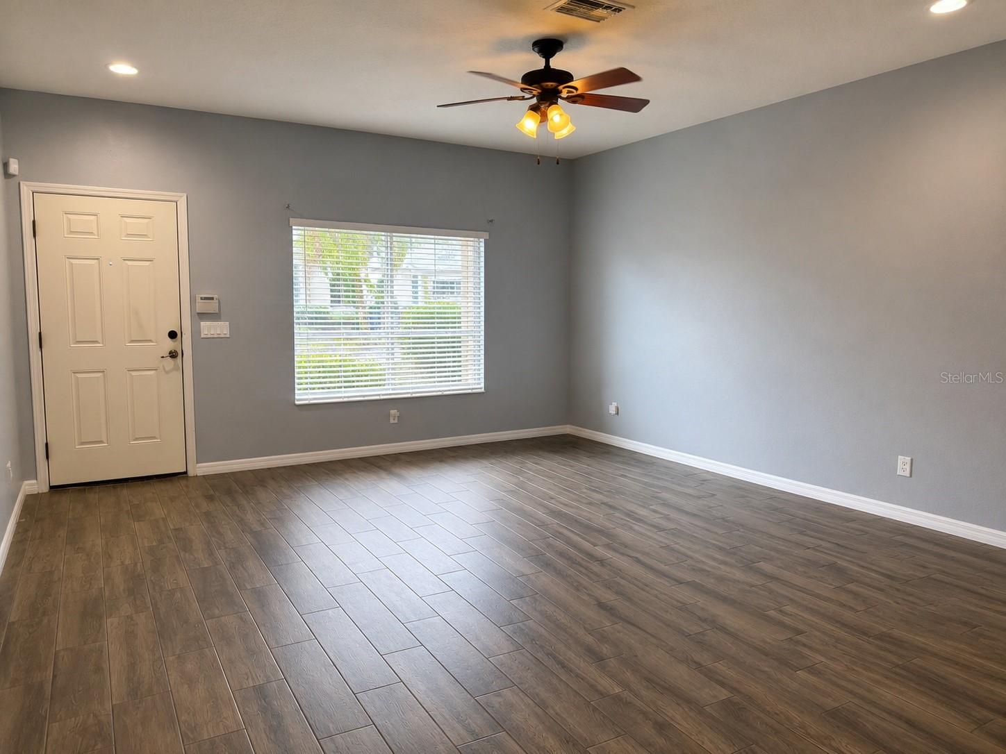THE TWNHMS AT LIGHTHOUSE COVE VI - Residential Lease