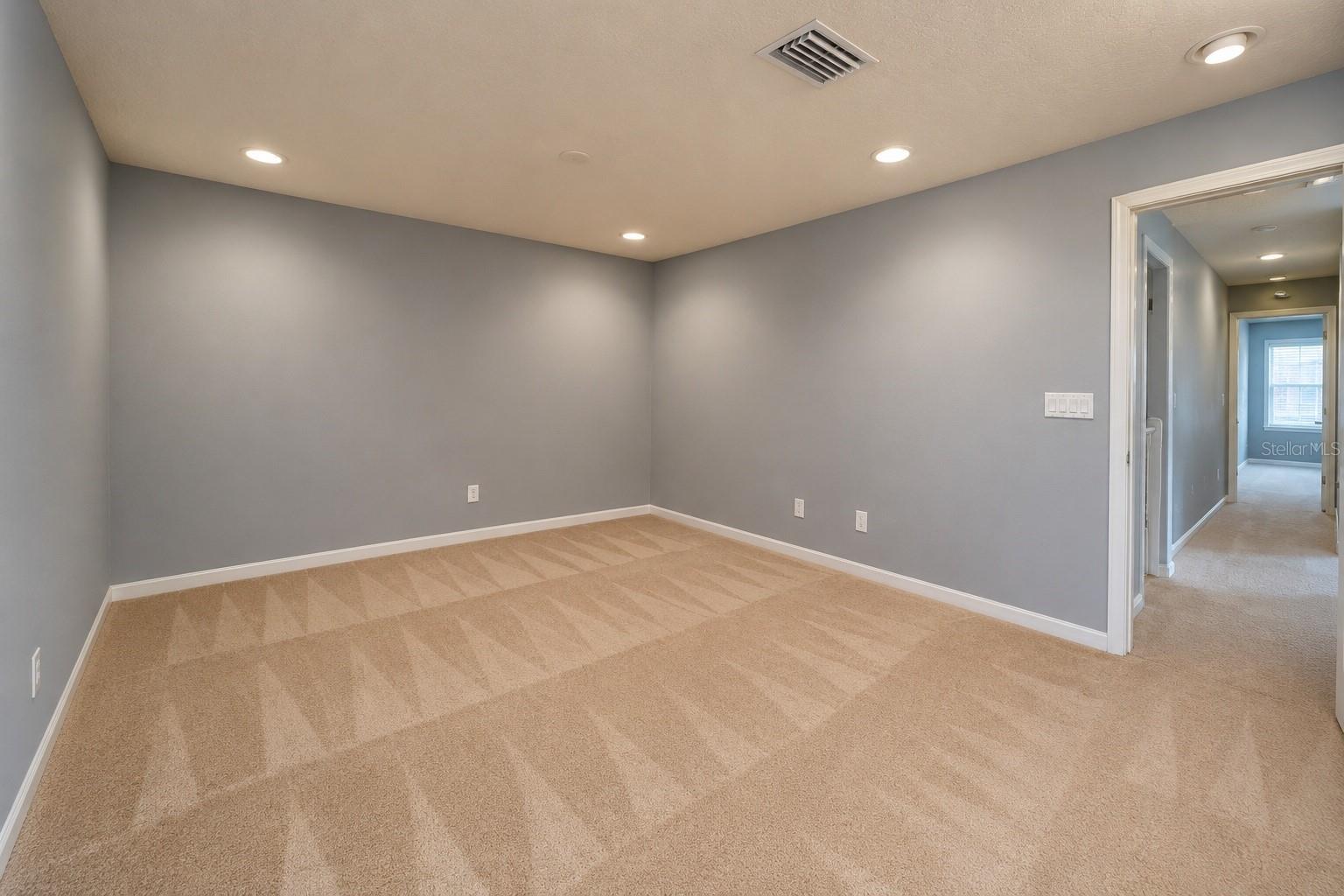 THE TWNHMS AT LIGHTHOUSE COVE VI - Residential Lease