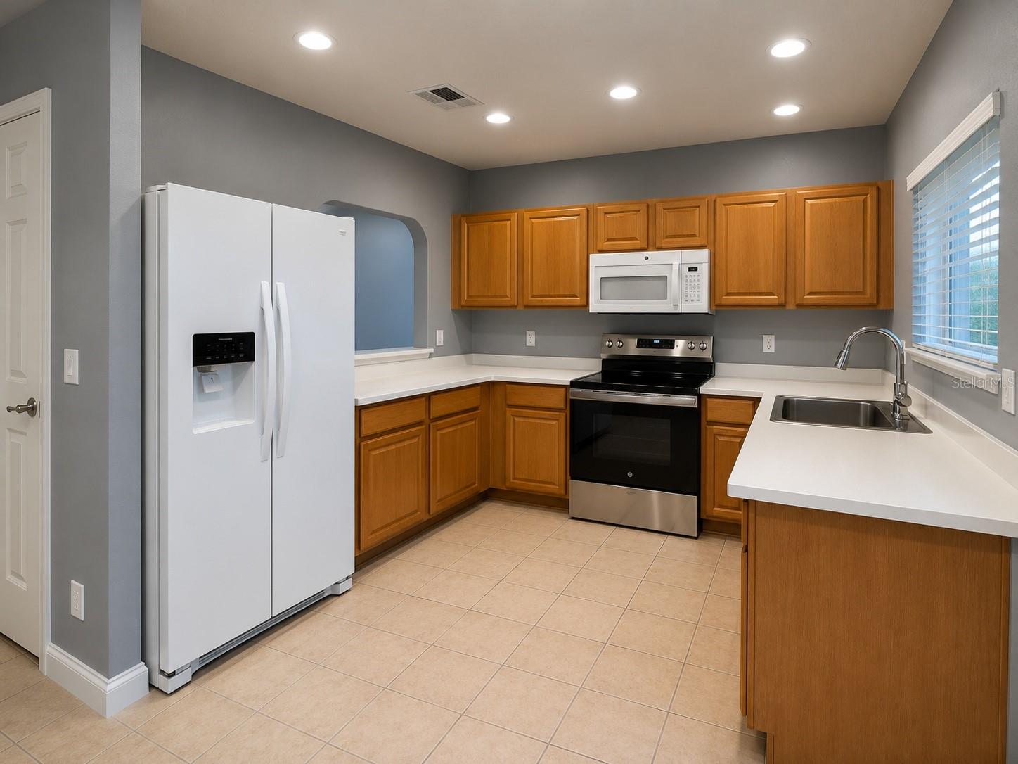 THE TWNHMS AT LIGHTHOUSE COVE VI - Residential Lease