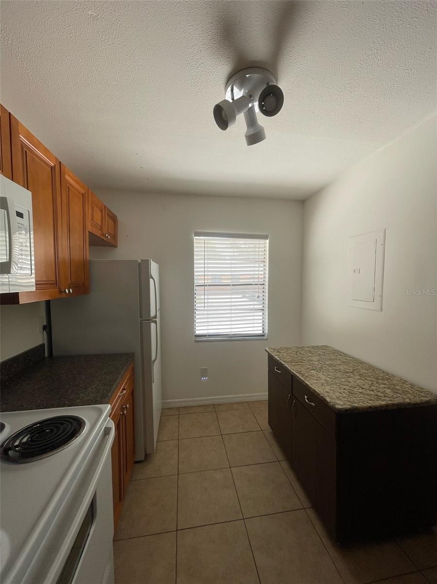 SUNNY VIEW SUB - Residential Lease