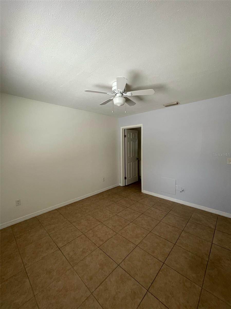 SUNNY VIEW SUB - Residential Lease