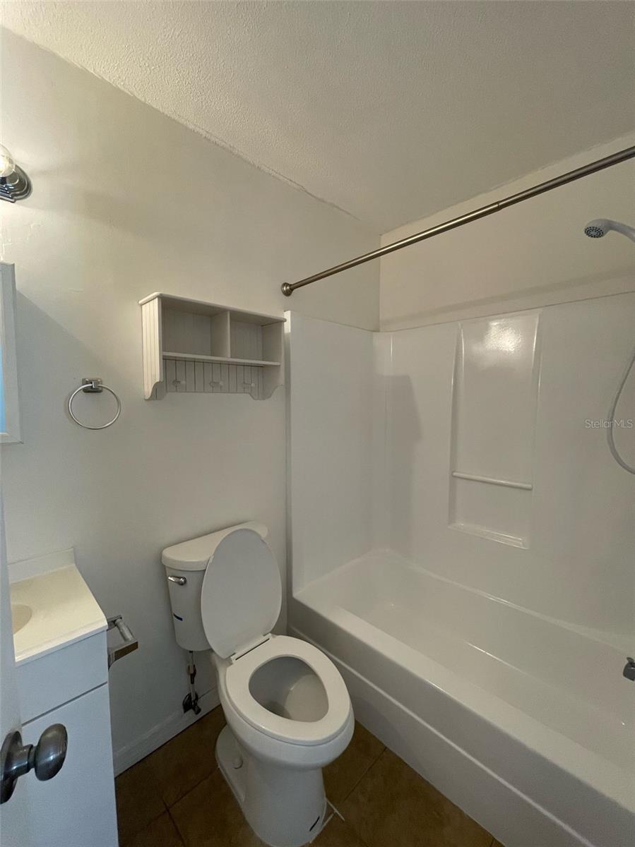 SUNNY VIEW SUB - Residential Lease