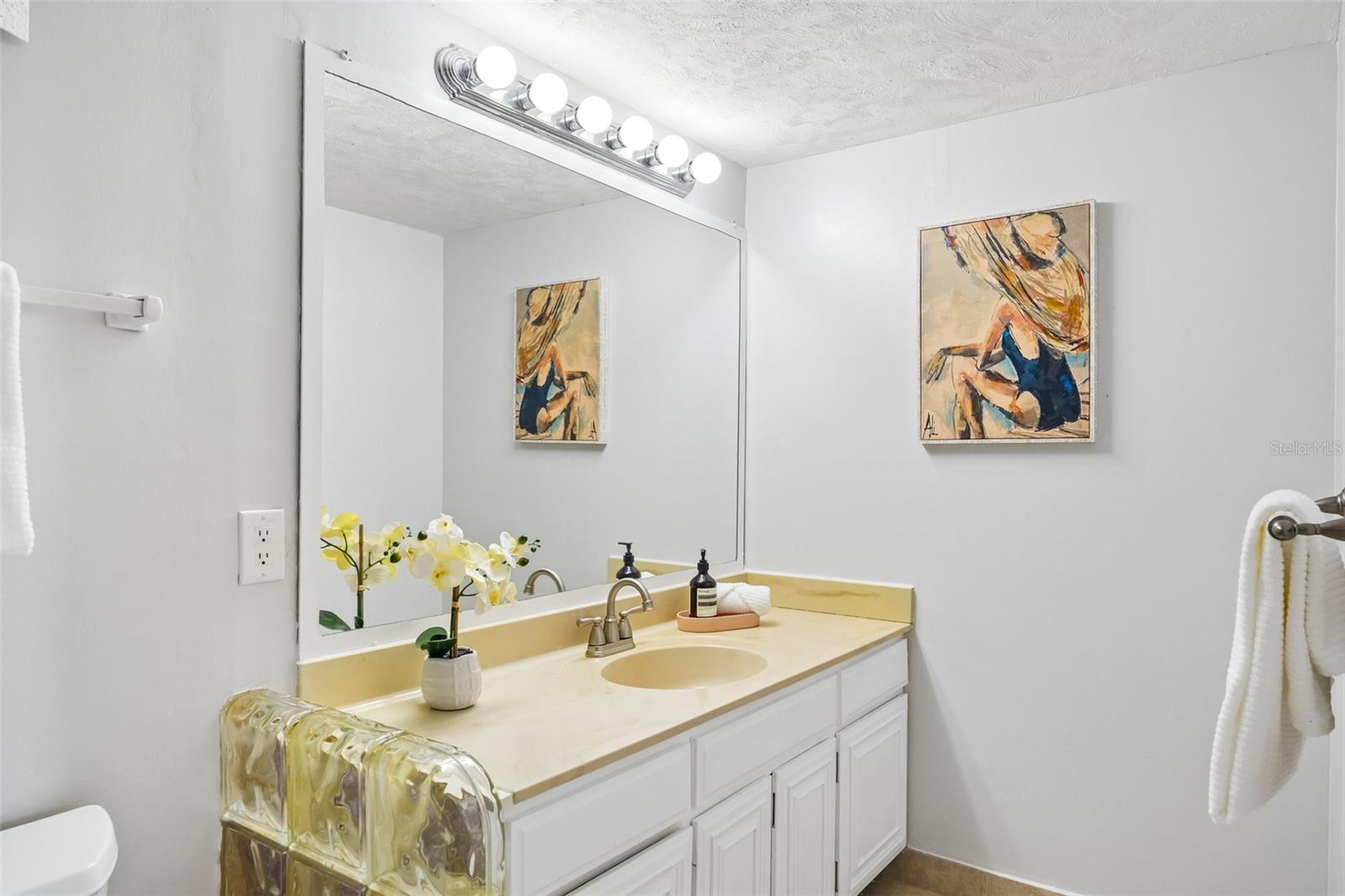 WEATHERLY THE CONDO - Residential