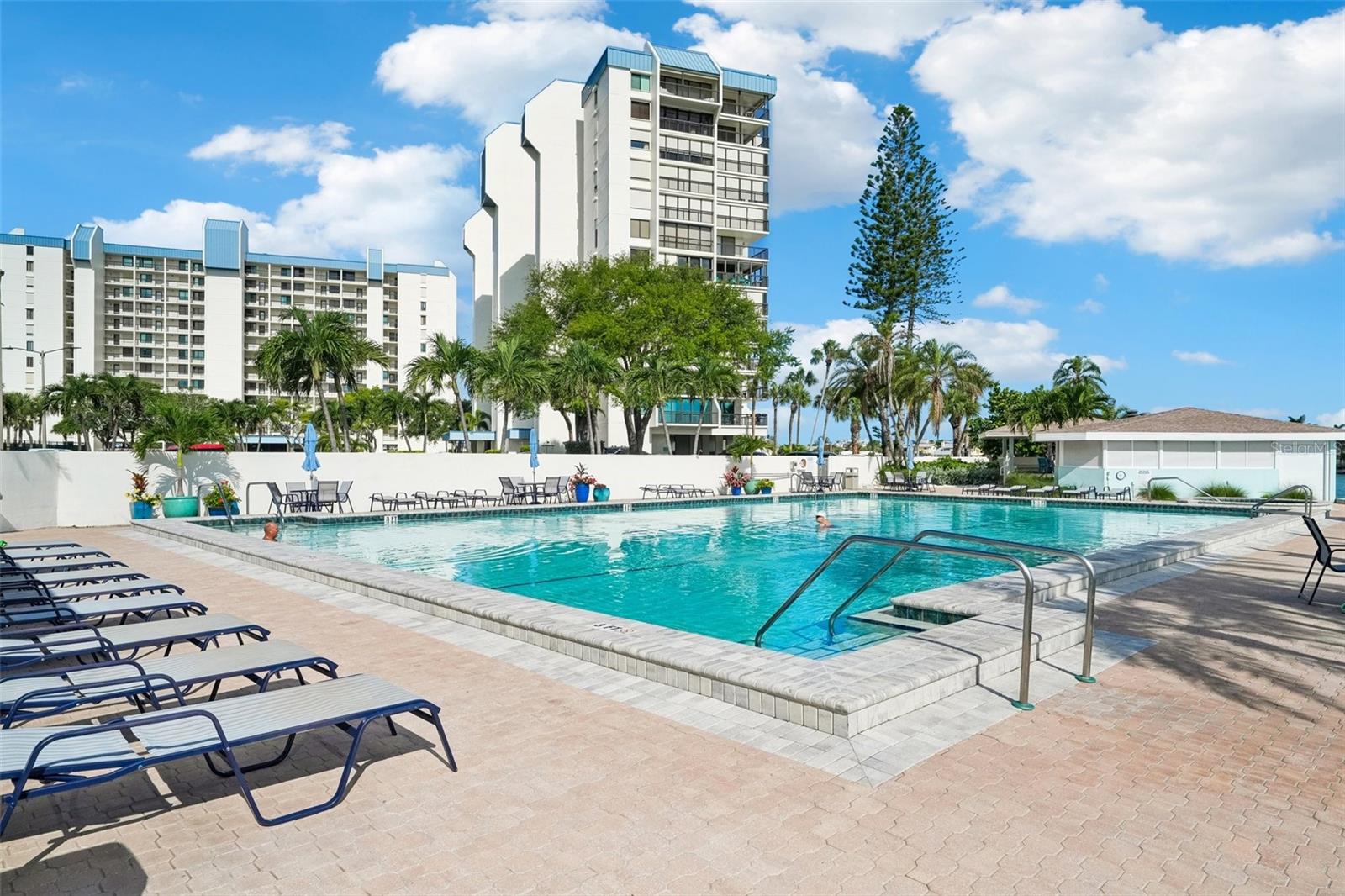 WEATHERLY THE CONDO - Residential