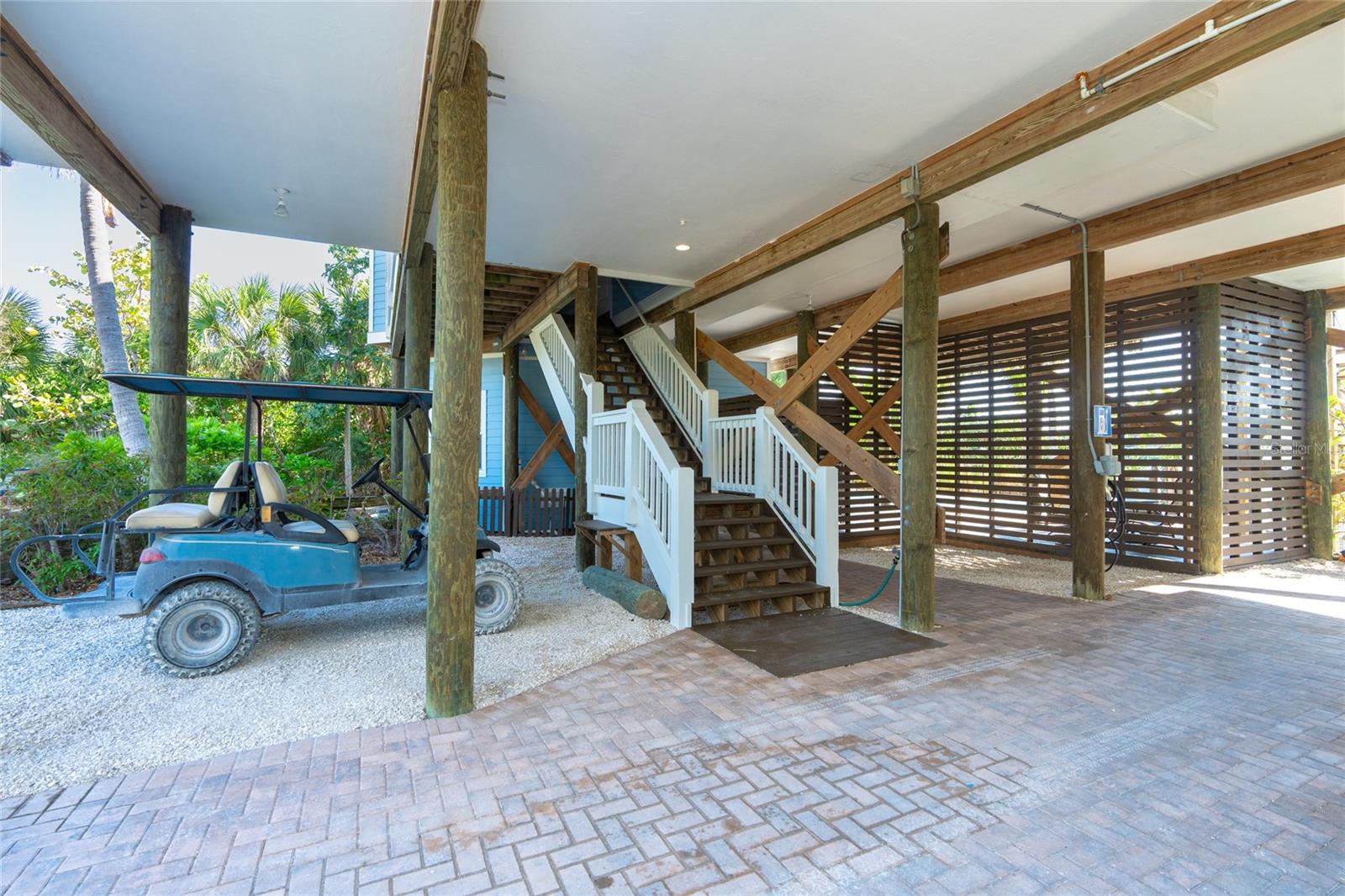 PALM ISLAND ESTATES - Residential