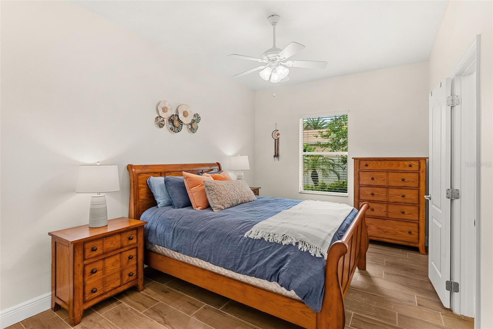 MANDALAY GROVE SUB - Residential
