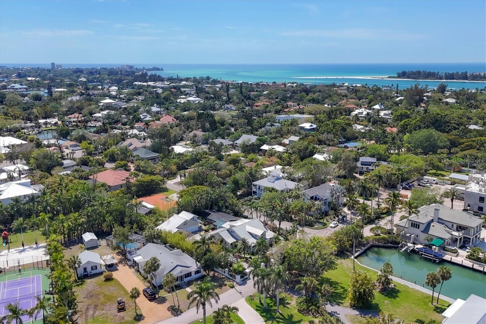 BAY ISLAND - Residential