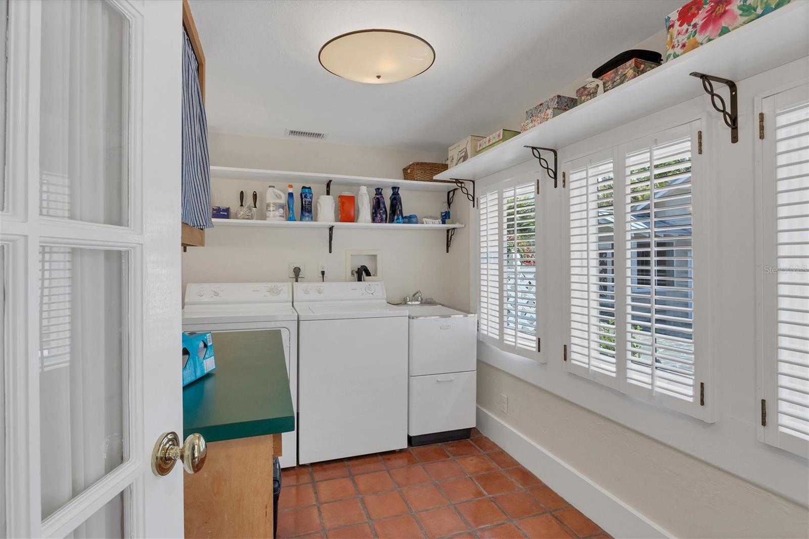 BAY ISLAND - Residential